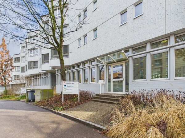 Moderner Büroplatz am Berninaplatz 7