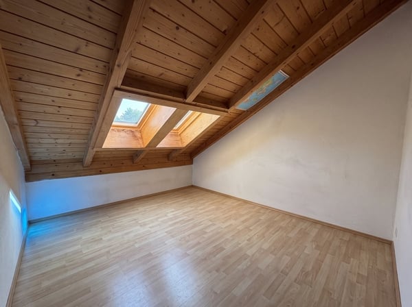 Ankommen und wohlfühlen: Helle 3.5-Zimmer-Dachwohnung in Felsberg 5