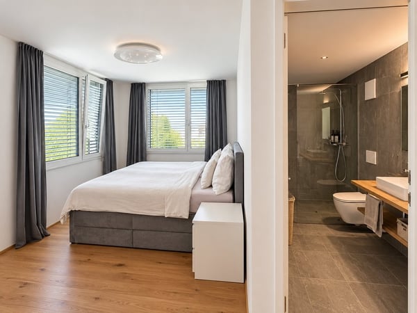 Moderne 4.5-Zimmer-Wohnung beim Bahnhof Cazis 5