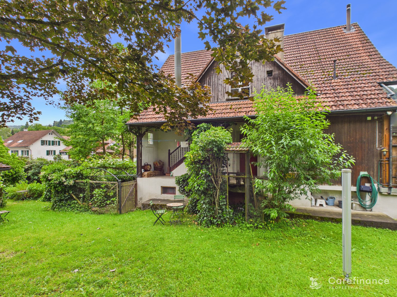 Immobilie in Walde Ag - Charmantes 11-Zimmer-Zweifamilienhaus mit Gartenparadies und vielseitigen Nutzungsmöglichkeiten - Bild 2