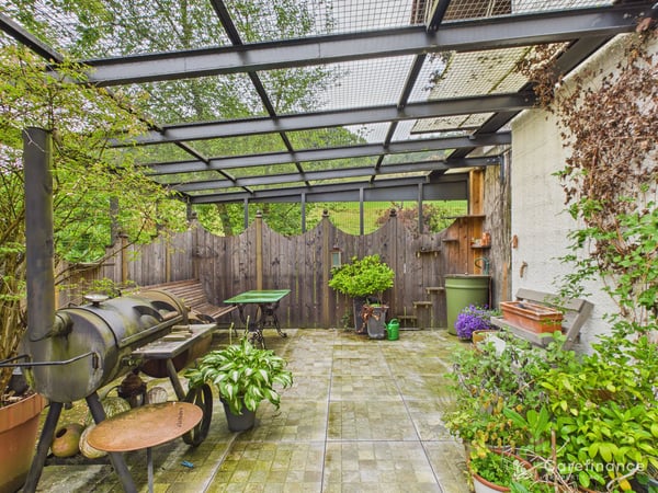 Charmantes 8-Zimmer-Zweifamilienhaus mit Gartenparadies und vielseitigen Nutzungsmöglichkeiten 16