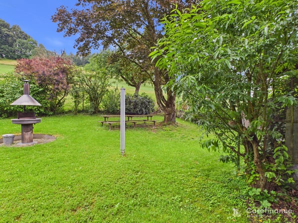 Charmantes 8-Zimmer-Zweifamilienhaus mit Gartenparadies und vielseitigen Nutzungsmöglichkeiten 17