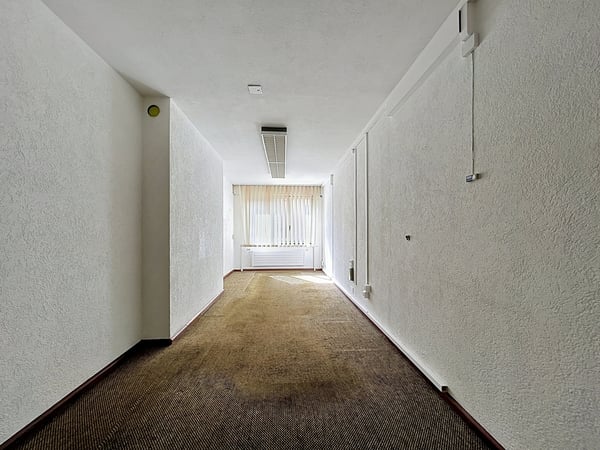 Appartement de 6 pièces entièrement à rénover 3