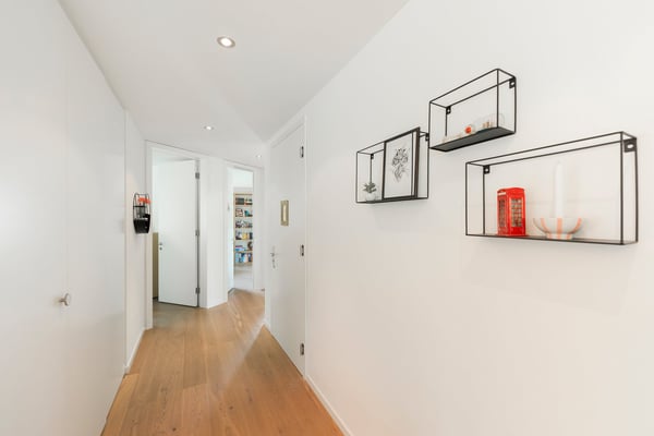 Hochwertig ausgebaute 4.5-Zimmer Gartenwohnung inkl. Einstellhallenplatz 7