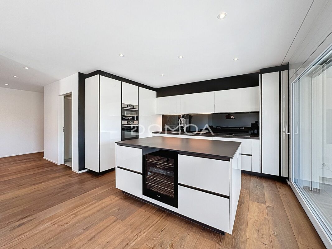 Attique contemporain 4,5 pièces, de 162 m2 avec vue panoramique sur le Moléson et jardin d'hiver