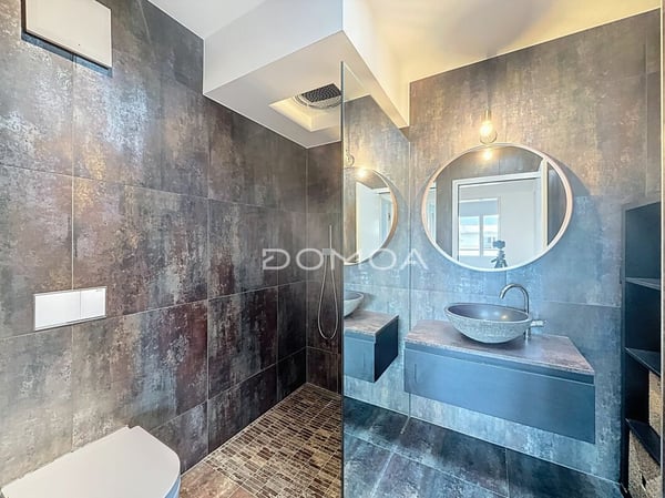 Attique contemporain 4,5 pièces, de 162 m2 avec vue panoramique sur le Moléson et jardin d'hiver 8