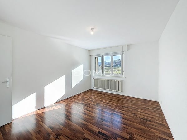 Appartement 3,5 pièces au dernier étage avec vue dégagée 4