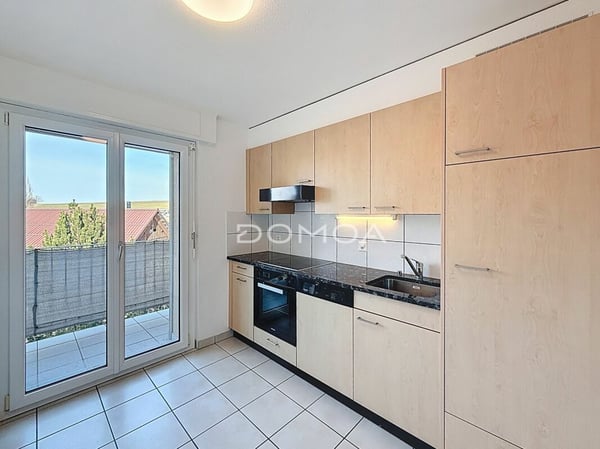 Appartement 3,5 pièces au dernier étage avec vue dégagée 2