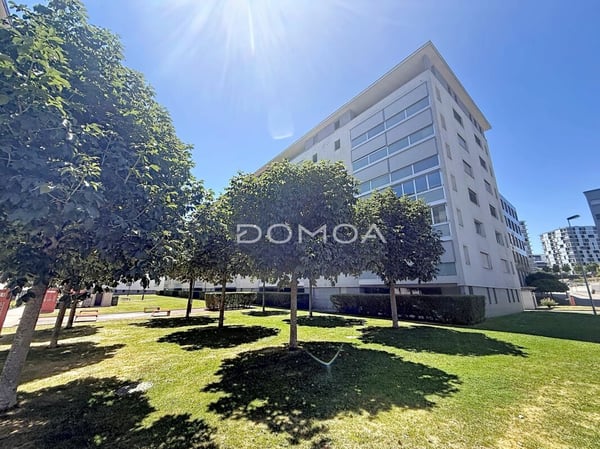 Spacieux 4,5 pièces de 122 m² en plein … (photo 1 of 11)