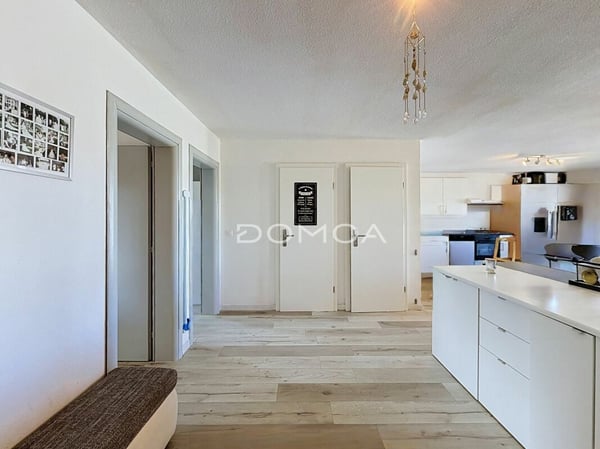 Charmant appartement de 5.5 pièces avec grande terrasse 6