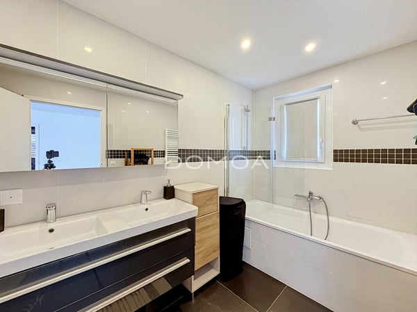 Villa individuelle avec deux appartements indépendants - Un lieu de vie aux multiples possibilités 6