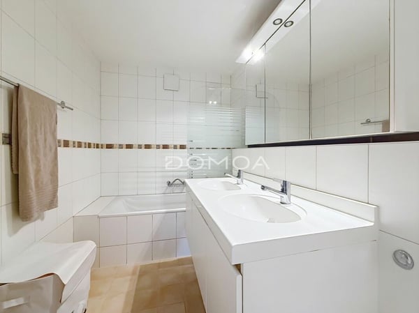 Bel appartement de 4,5 pièces avec terrasse et jardin 6