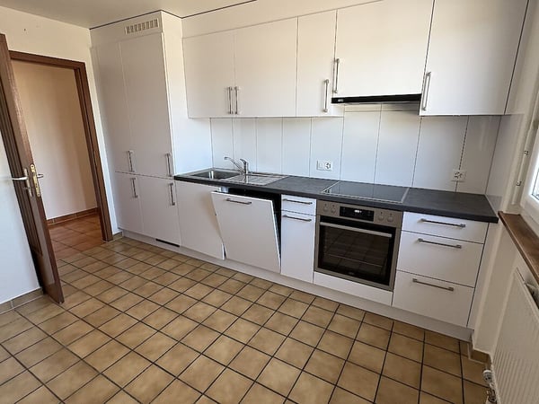 4.5 Zimmerwohnung im 1. Stock in Givisiez 7