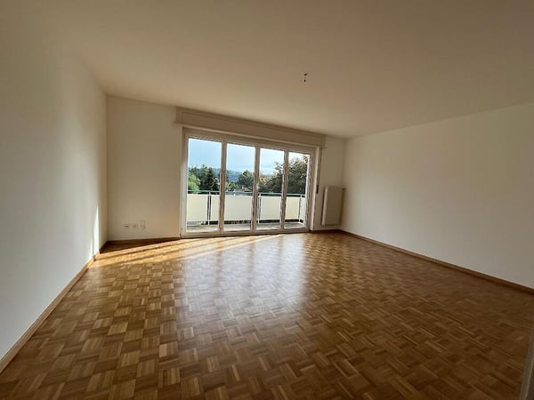 Geräumige 4.5-Zimmerwohnung im 3. Stock 2
