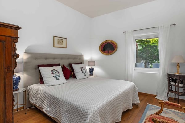 Propriété au confort contemporain  4 suites, luxe et histoire 11