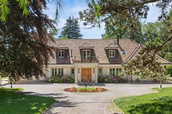 Domaine d'exception en première ligne du lac 6