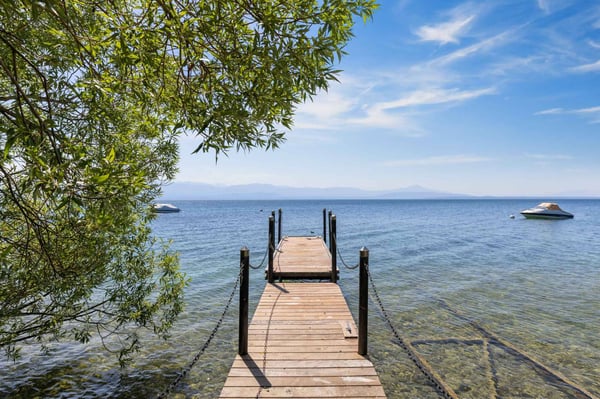 Domaine d'exception en première ligne du lac 2