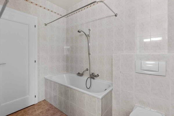 Villa de charme avec potentiel constructible 8