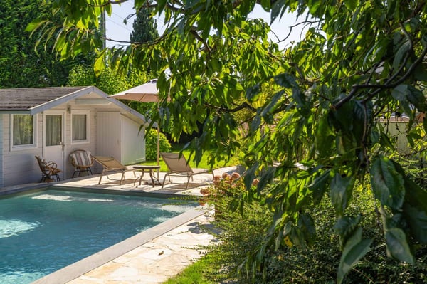 Villa individuelle de charme avec piscine et beaux volumes 11