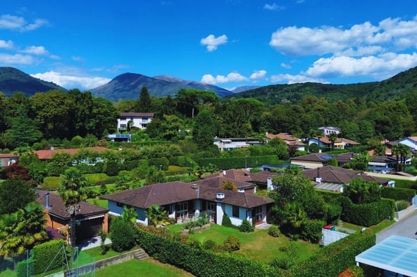 Exklusives Bauland in gepflegter Wohnanlage mit Pool, Tennisplatz und Park 2