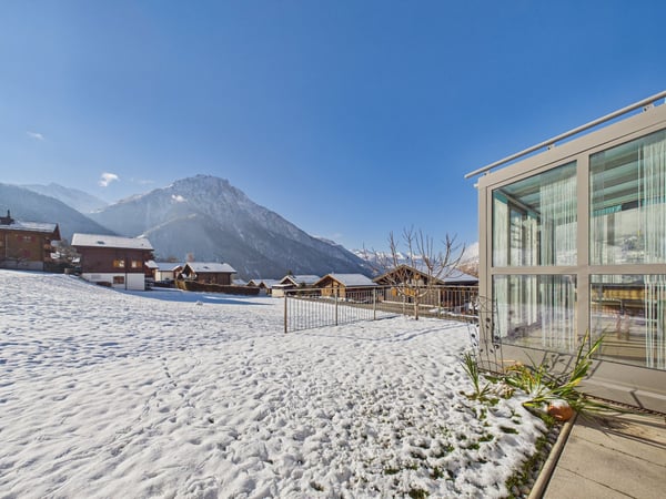 Exklusive 1.1-Zimmer-Wohnung mit grossem Garten und Panoramablick in Ried-Brig 3