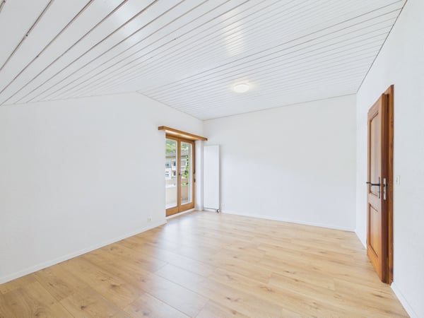 Wohnen mit Weitblick - Grosszügige 6-Zimmer-Duplex-Attikawohnung in Susten 6