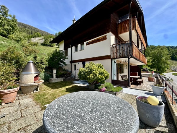 Charmante 4.5-Zimmer-Wohnung an ruhiger und idyllischer Lage in Engersch 2