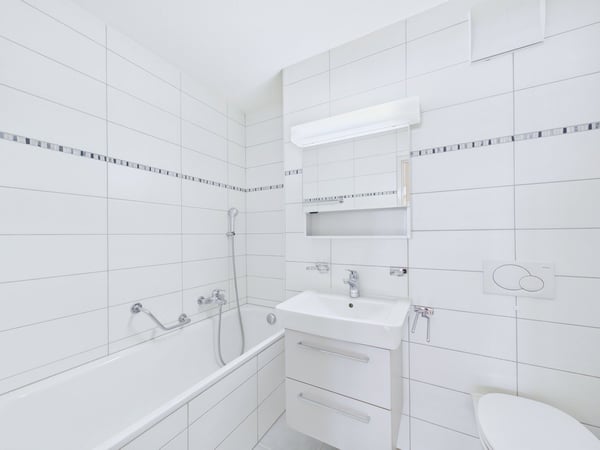 Helle und grosszügige 6.5-Zimmer-Wohnung mit Balkon im Herzen von Visp 6