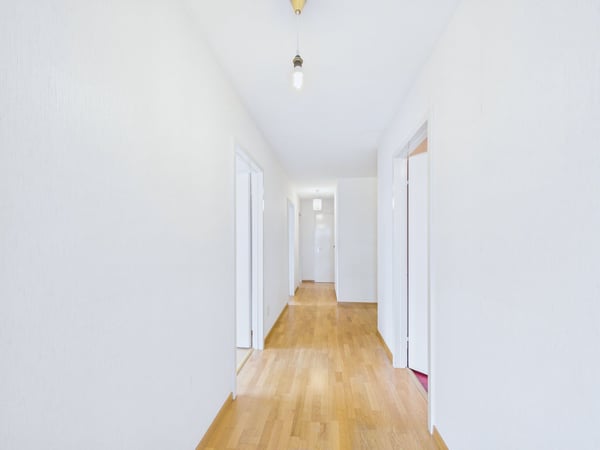 Helle und grosszügige 6.5-Zimmer-Wohnung mit Balkon im Herzen von Visp 2
