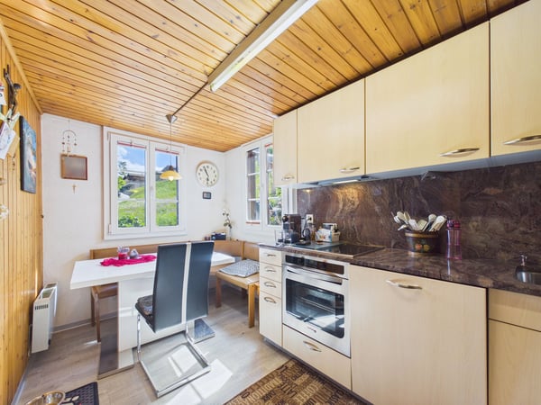 Charmantes Chalet mit Bauland und grosser Sommer-Loggia in Ergisch 5