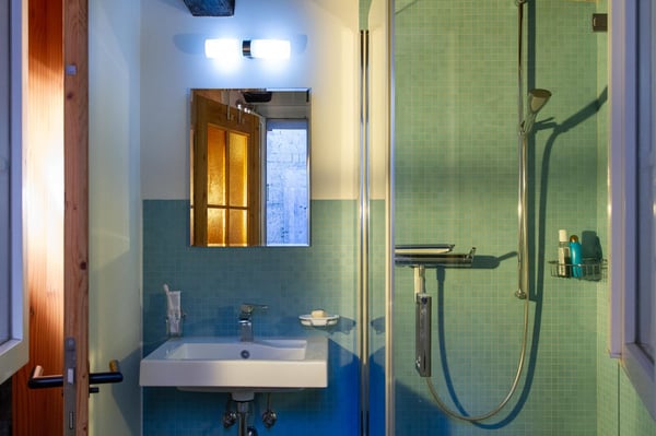 3.5-Zimmer-Wohnung in Hohtenn – Historischer Charme mit eigenem Garten 9