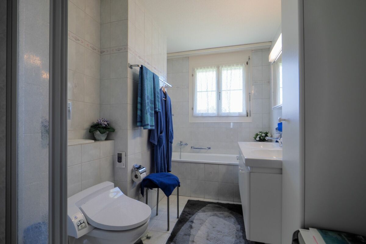 Grosszügige 3.5 (4.5) Zimmerwohnung mitten im Grünen