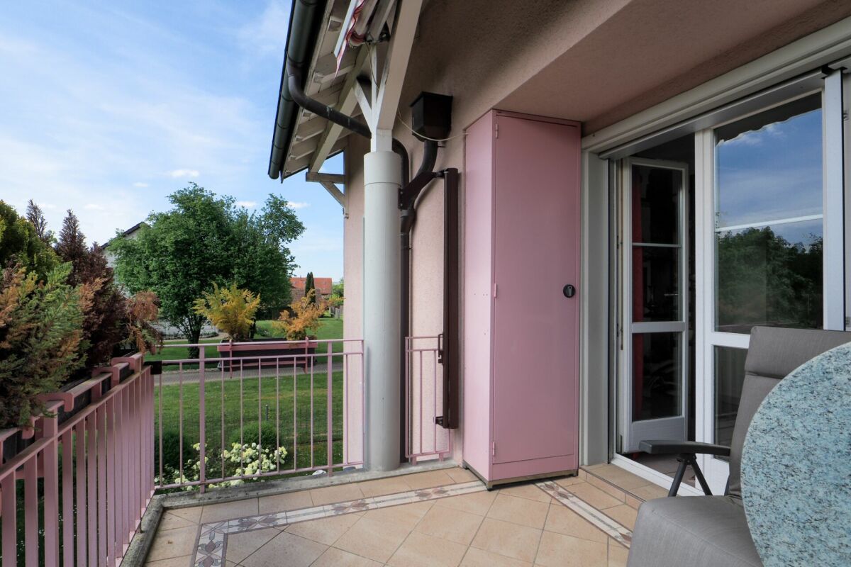 Grosszügige 3.5 (4.5) Zimmerwohnung mitten im Grünen
