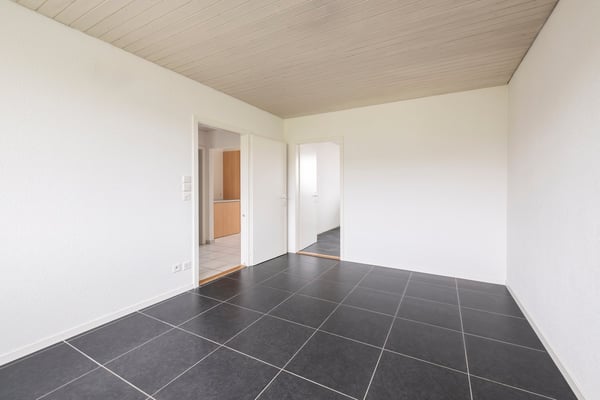 Sonnige und gemütliche 2.5-Zimmer-Wohnung in Arch zu vermieten 4