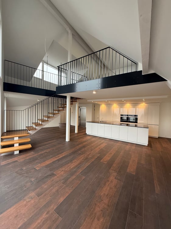 Exklusive 2.5-Zimmer-Loftwohnung mit Ausbaupotenzial zu 2.5 Zimmern – Modern, Hell & Luxuriös 1