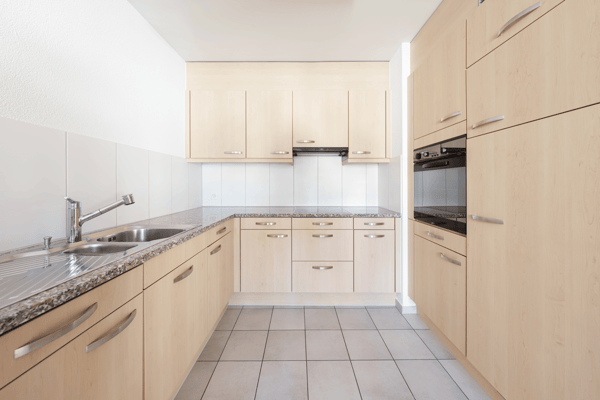 Helle 3.5-Zimmer-Eigentumswohnung mit grosszügigem Balkon in Freienstein (ZH) 2