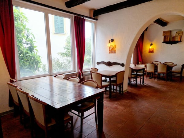 Ristorante arredato ed attrezzato | Möbliertes und ausgestattetes Restaurant 2