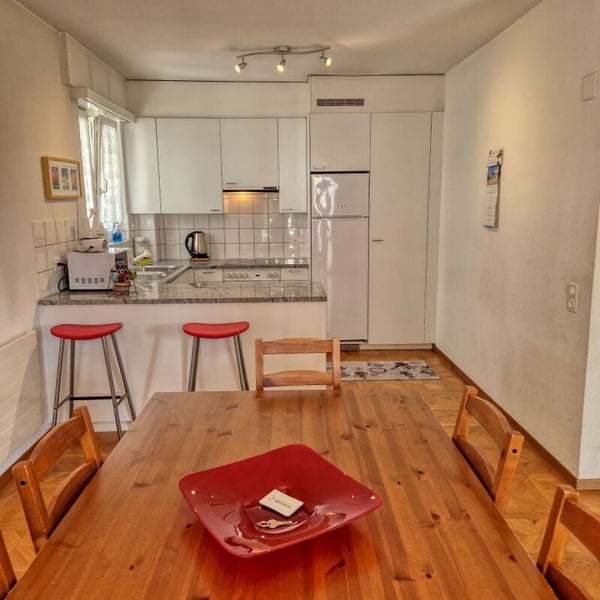 RESIDENZA SECONDARIA - 1 ½ locali con balcone, diretto sul lungo lago | ZWEITE WOHNSITZ - 1 ½ Zimmer mit Balkon, direkt am Promenade 2