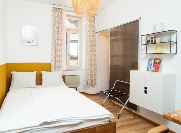 1.5-Zimmer-B&B - Historischer Charme und strategisch günstige Lage | B&B di 1.5 locali - Fascino storico e posizione strategica 1.5-Zimmer-B&B 4