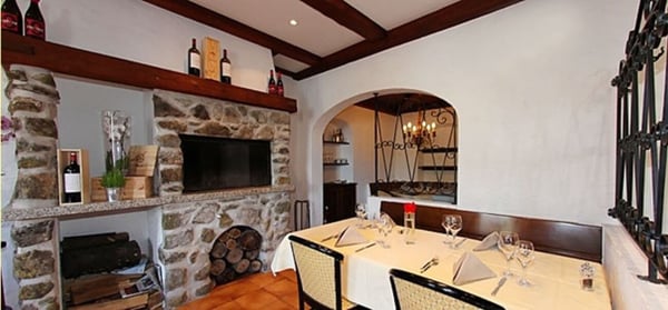 Romantisches Hotel am See mit Privatstrand Restaurant und wunderschöner Aussicht | Albergo romantico al lago con spiaggia privata, ristorante e splendida vista 2