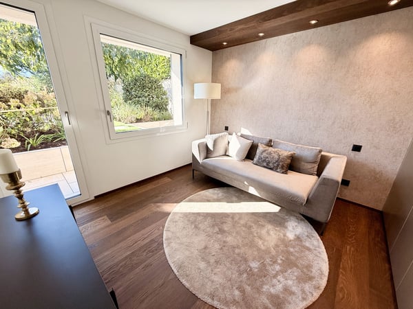 Grande Appartamento di Lusso con Ampia Terrazza e Vista Mozzafiato 8