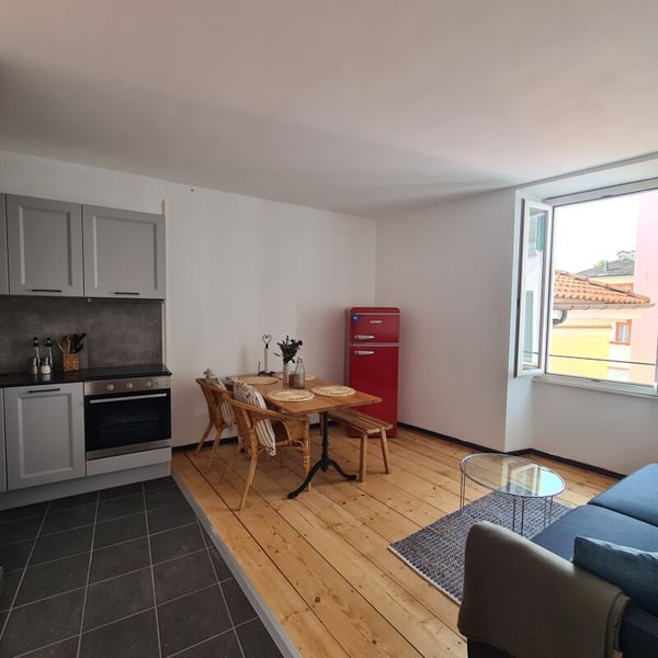 Romantico appartamento di 1 locali, nel nucleo | Romantische 1 Zimmer Wohnung, im Dorfkern 2