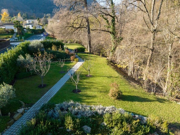 1.5 locali moderno con giardino privato, camino e palestra - Un'oasi di tranquillità ad Arcegno | Moderne 1.5-Zimmer-Wohnung mit privatem Garten, Cheminée und Fitnessraum - eine Oase der Ruhe in Arcegno 3