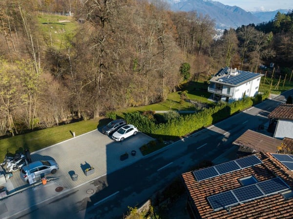 1.5 locali moderno con giardino privato, camino e palestra - Un'oasi di tranquillità ad Arcegno | Moderne 1.5-Zimmer-Wohnung mit privatem Garten, Cheminée und Fitnessraum - eine Oase der Ruhe in Arcegno 4