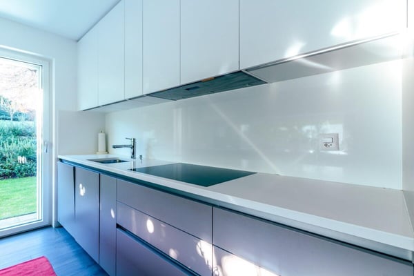 1.5 locali moderno con giardino privato, camino e palestra - Un'oasi di tranquillità ad Arcegno | Moderne 1.5-Zimmer-Wohnung mit privatem Garten, Cheminée und Fitnessraum - eine Oase der Ruhe in Arcegno 2