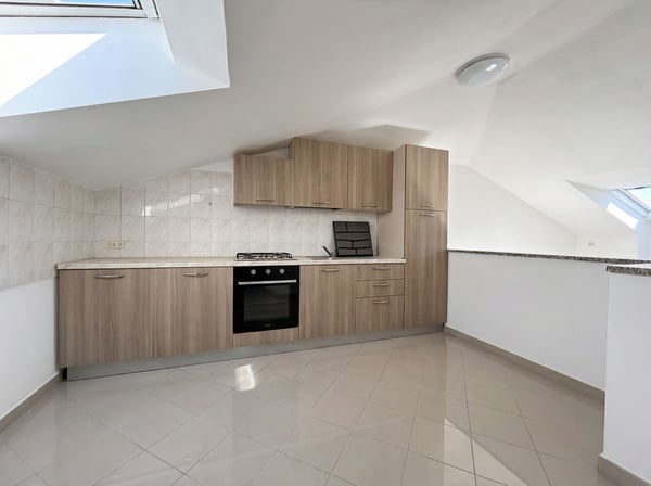 LOFT WITH CELLAR & PARKING — CUGLIATE-FABIASCO 4