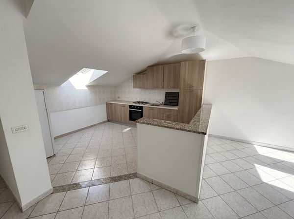 LOFT WITH CELLAR & PARKING — CUGLIATE-FABIASCO 5