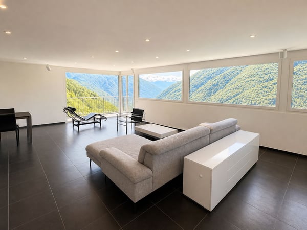 Casa plurifamiliare con grande potenziale e terreno edificabile incluso 4