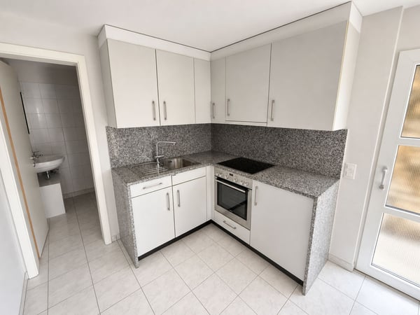 Casa plurifamiliare con grande potenziale e terreno edificabile incluso 10