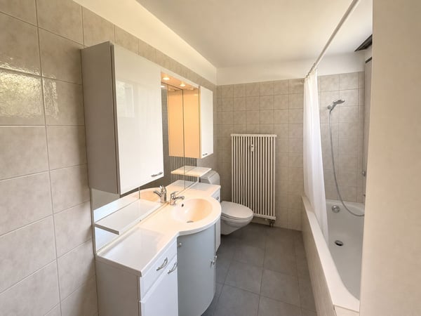 4.5-Room Apartment with Private Garden 9